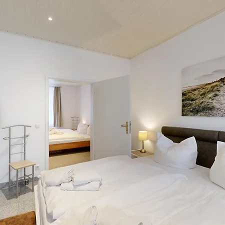 Strandnahe Mit Terrasse, Vergissmeinnicht 01, Binz