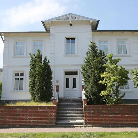 Strandnahe Mit Terrasse, Vergissmeinnicht 01, Appartamento Binz