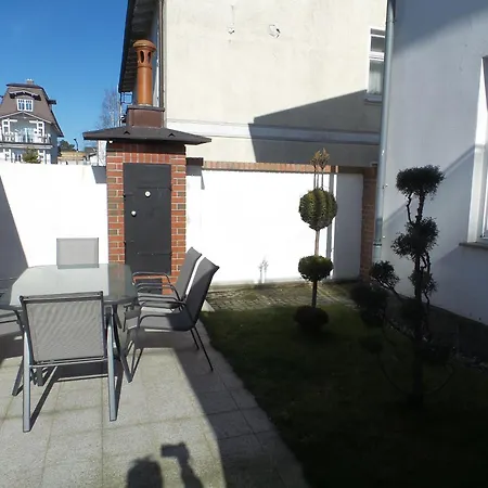 Strandnahe Mit Terrasse, Vergissmeinnicht 01, Apartment Binz