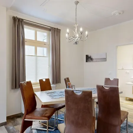 Strandnahe Mit Terrasse, Vergissmeinnicht 01, Apartamento Binz